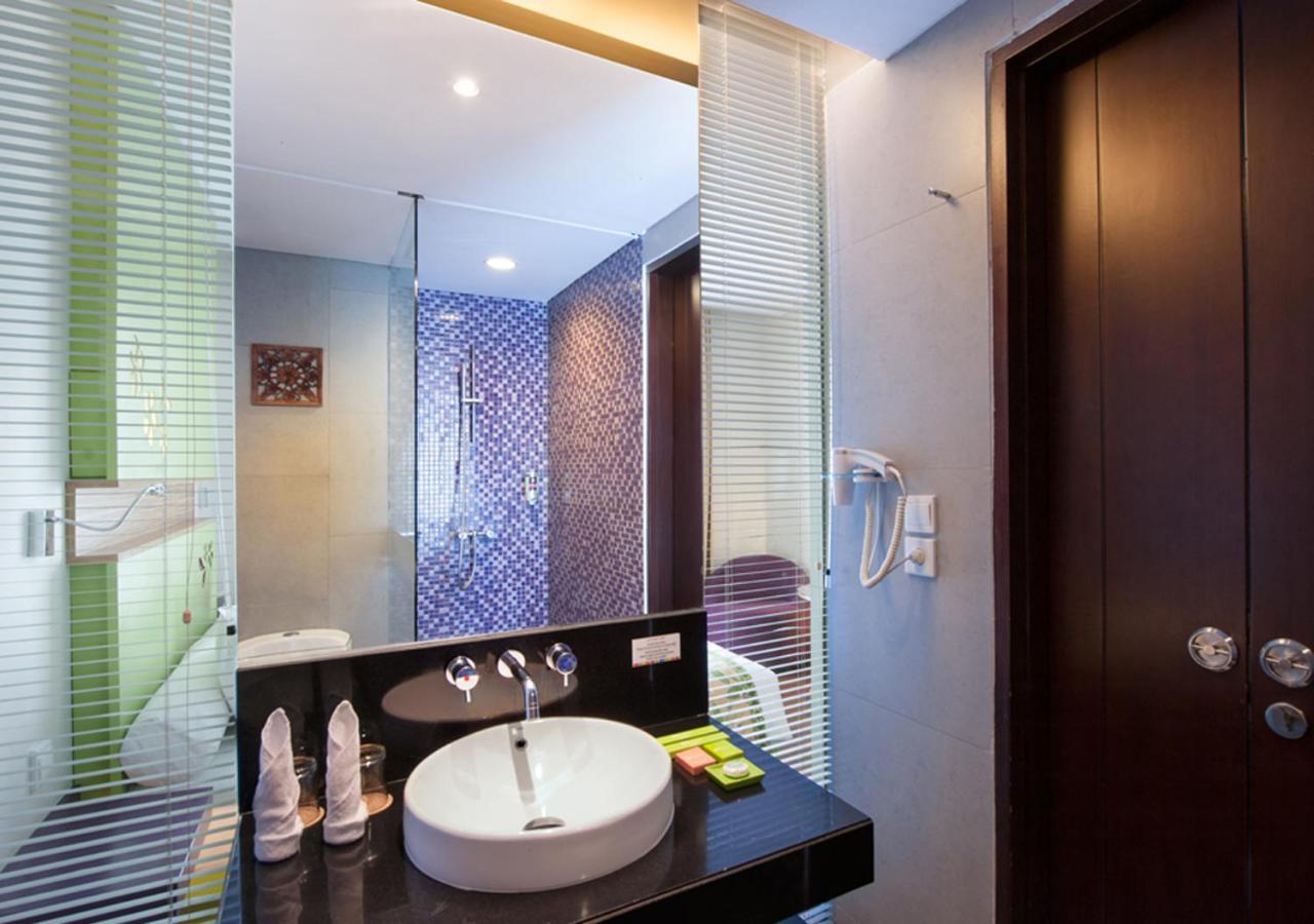 Отель Ibis Styles Bali Denpasar Экстерьер фото