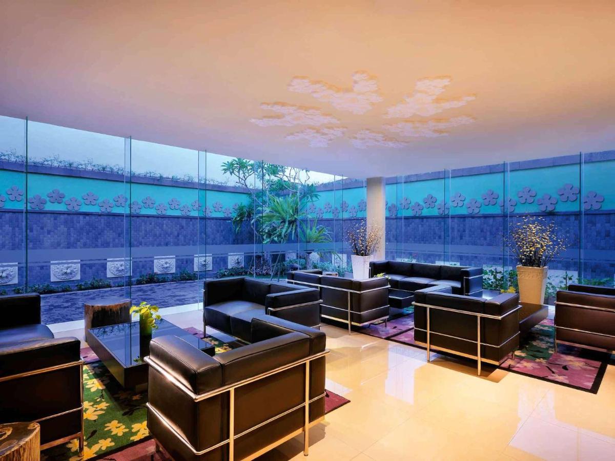 Отель Ibis Styles Bali Denpasar Экстерьер фото