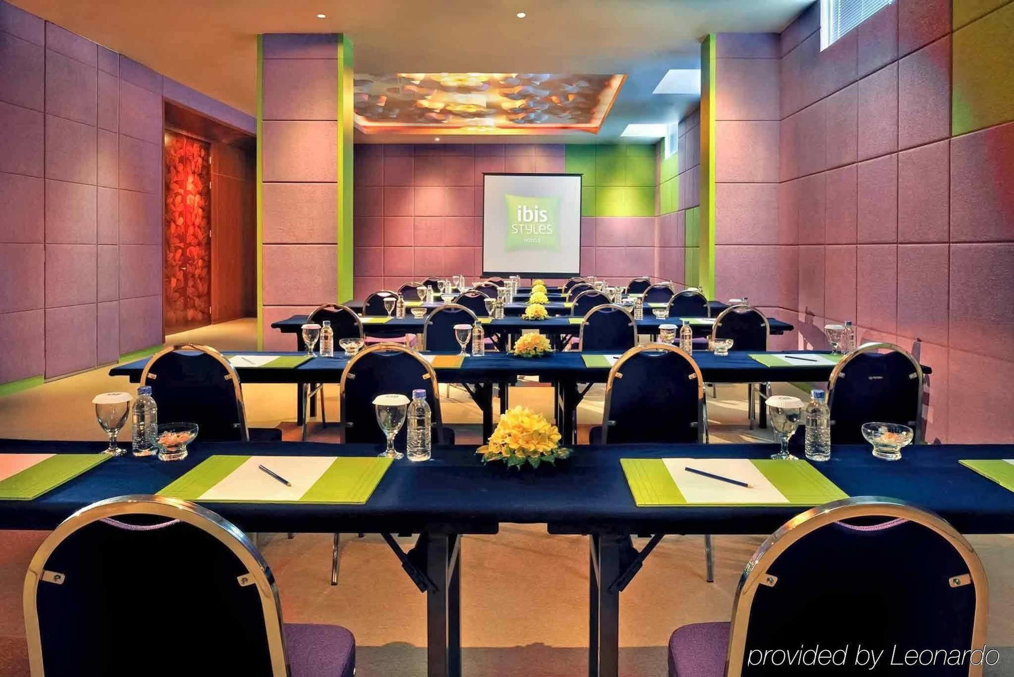 Отель Ibis Styles Bali Denpasar Экстерьер фото